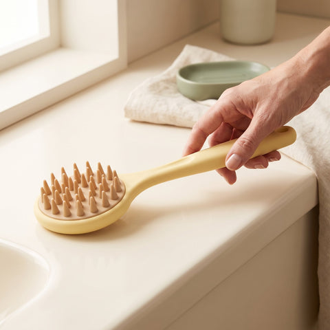 Long-Handle Scalp & Shampoo Brush